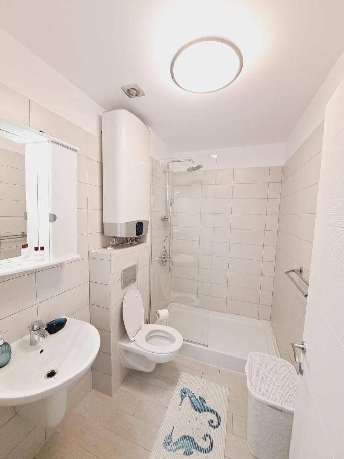 M&A Apartament Mamaianord Luaran gambar