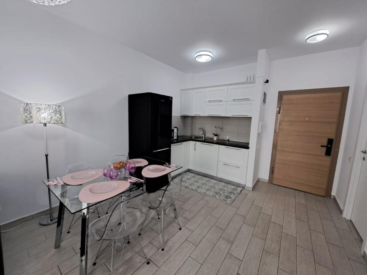 M&A Apartament Mamaianord Luaran gambar
