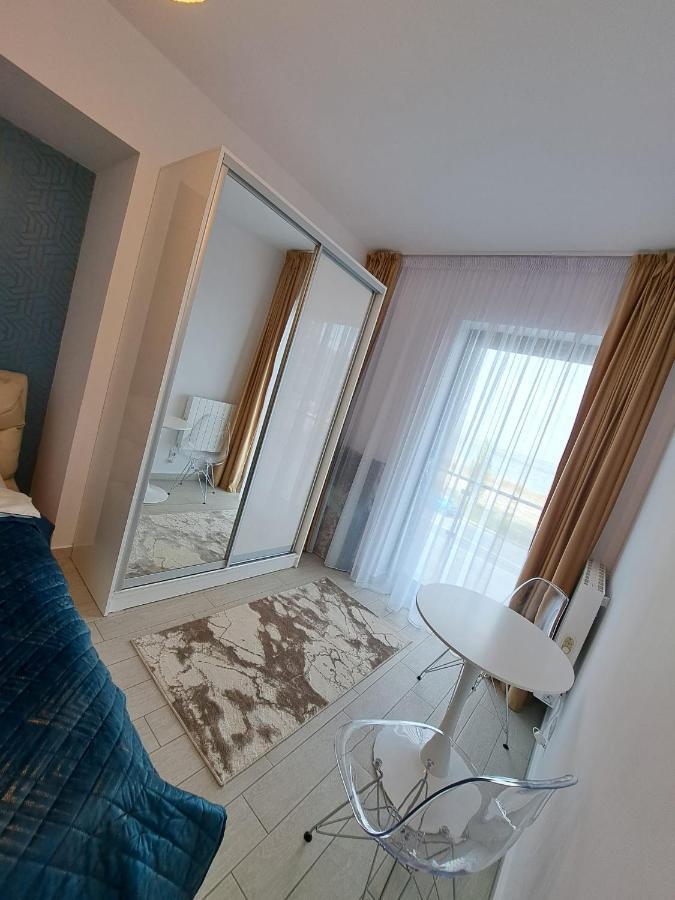 M&A Apartament Mamaianord Luaran gambar